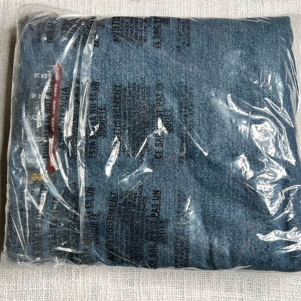 Lee Men's Relaxed Fit Straight Leg Jean in Medium Stone, 38 x 36. NWT! - Picture 8 of 10